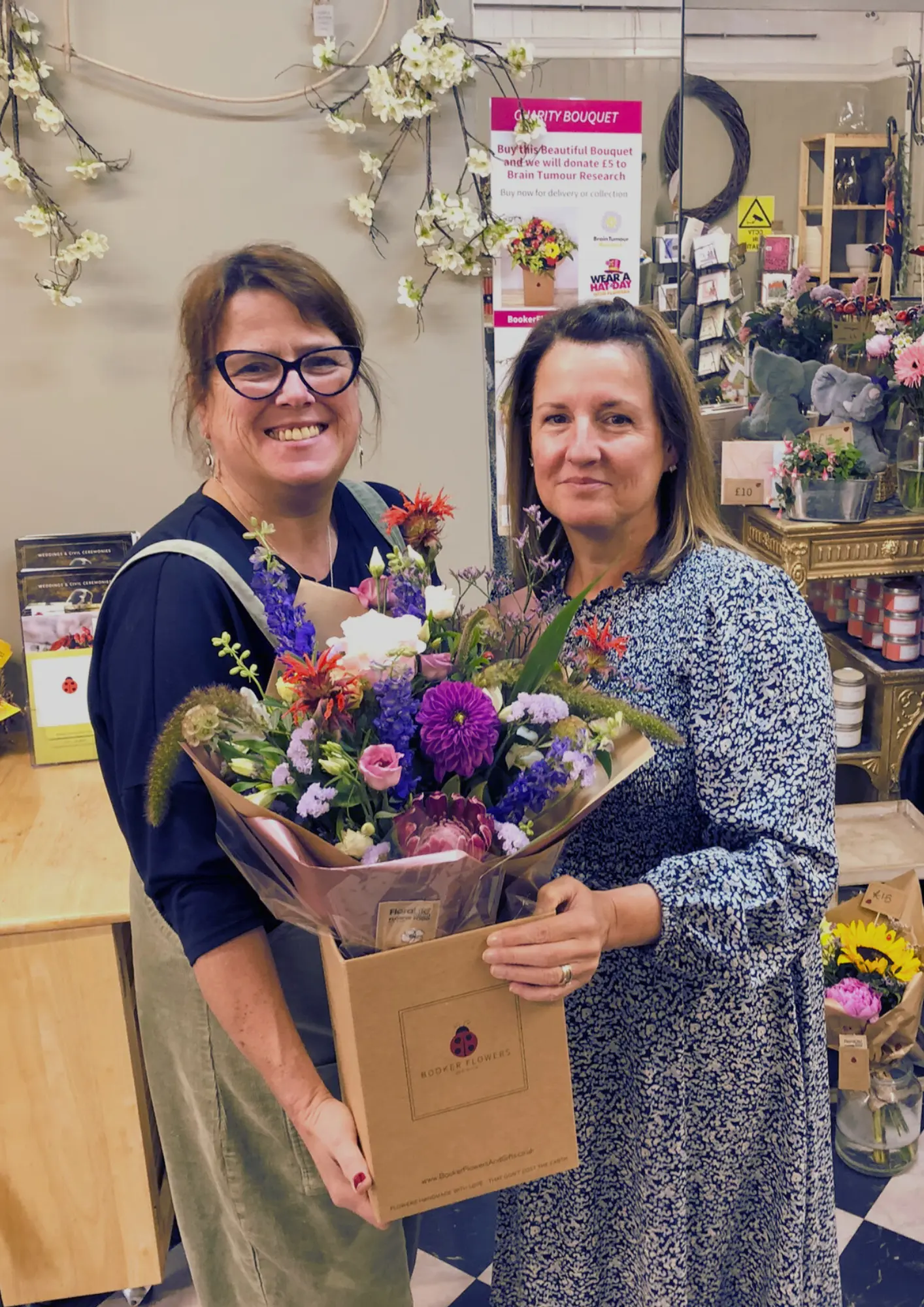 Learn How to Create a Beautiful Seasonal Handtied Bouquet.